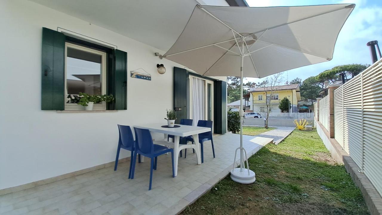 Villa Barbara Fra I Pini Lignano Sabbiadoro Exteriör bild
