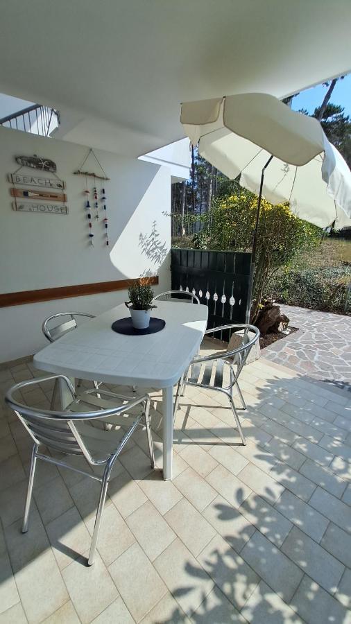 Villa Barbara Fra I Pini Lignano Sabbiadoro Exteriör bild
