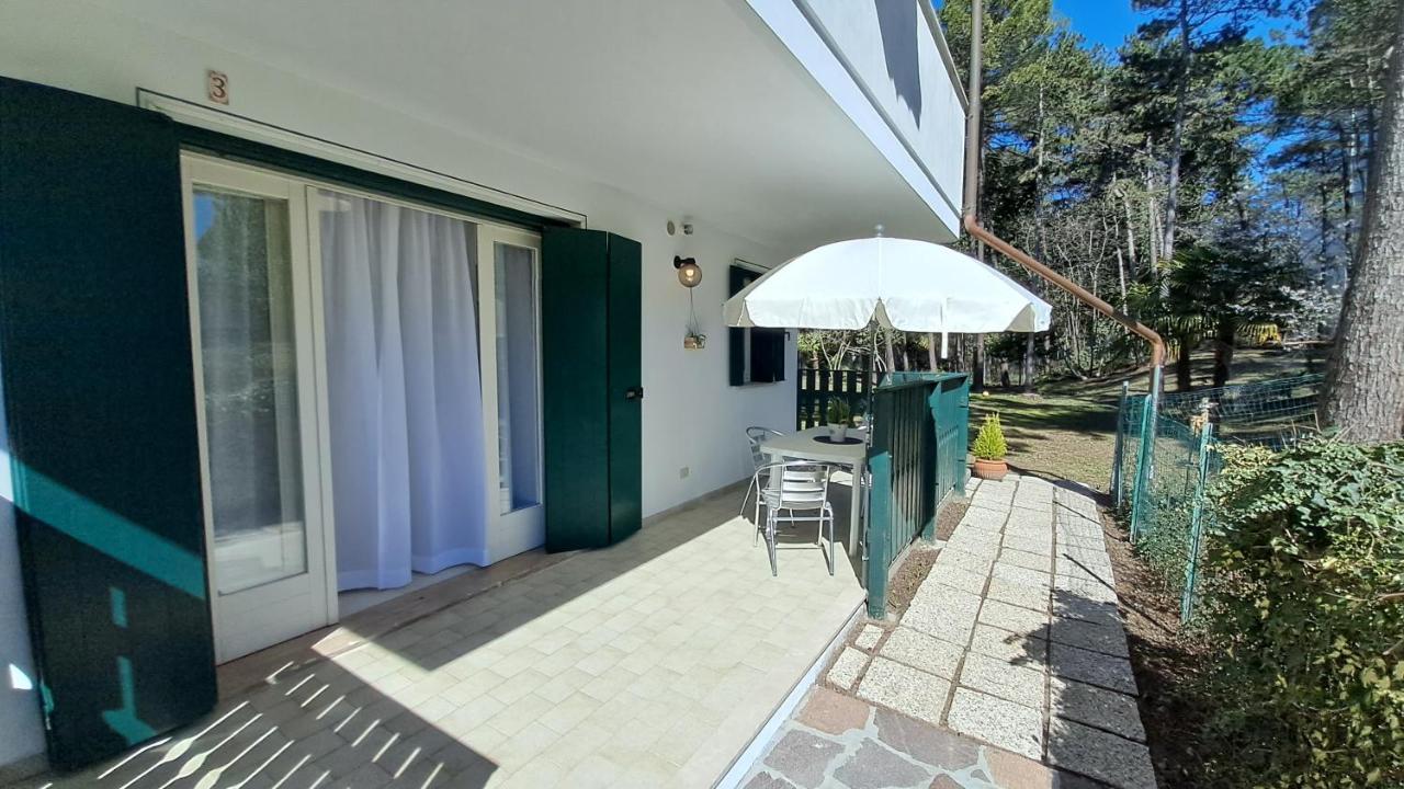 Villa Barbara Fra I Pini Lignano Sabbiadoro Exteriör bild