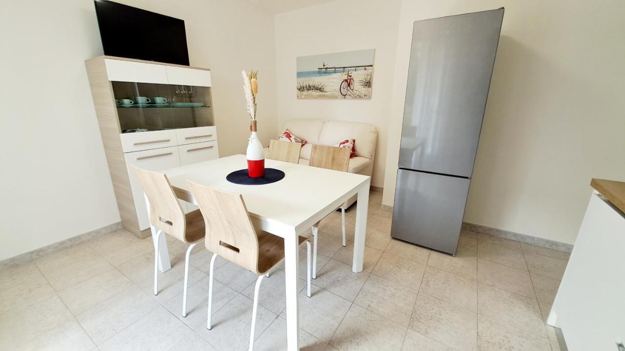 Villa Barbara Fra I Pini Lignano Sabbiadoro Exteriör bild