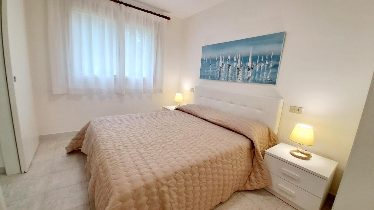 Villa Barbara Fra I Pini Lignano Sabbiadoro Exteriör bild