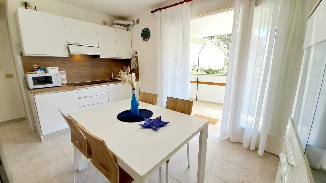 Villa Barbara Fra I Pini Lignano Sabbiadoro Exteriör bild
