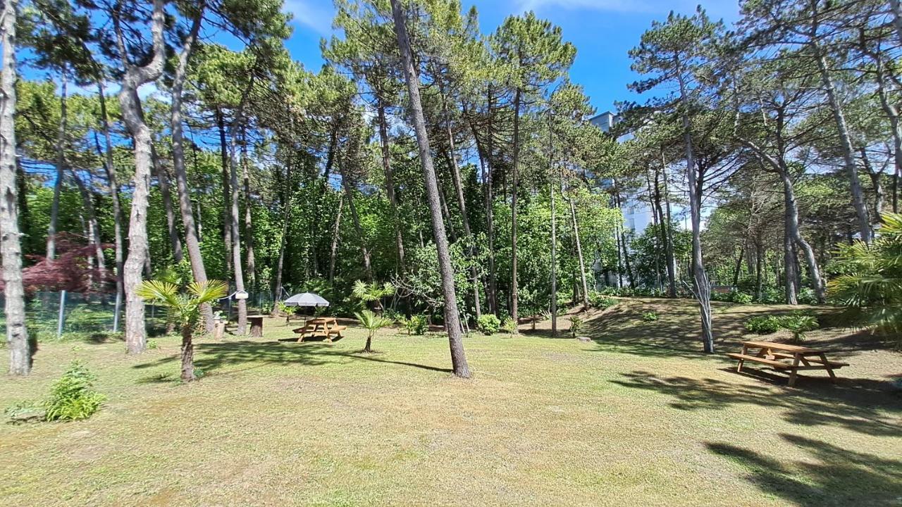 Villa Barbara Fra I Pini Lignano Sabbiadoro Exteriör bild